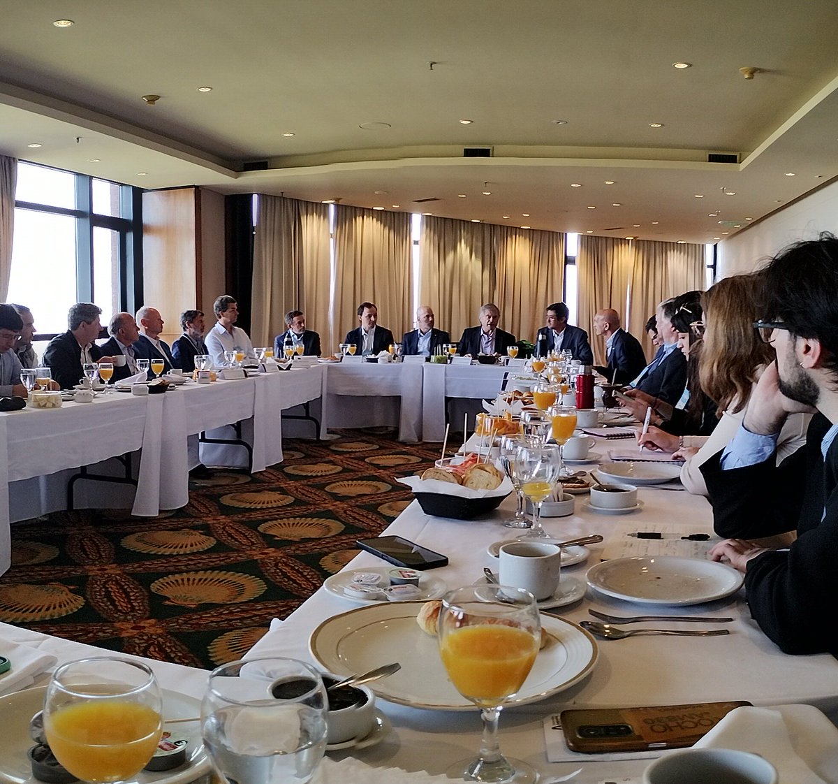 Desayuno agrobioindustrial en el 61 Coloquio de IDEA