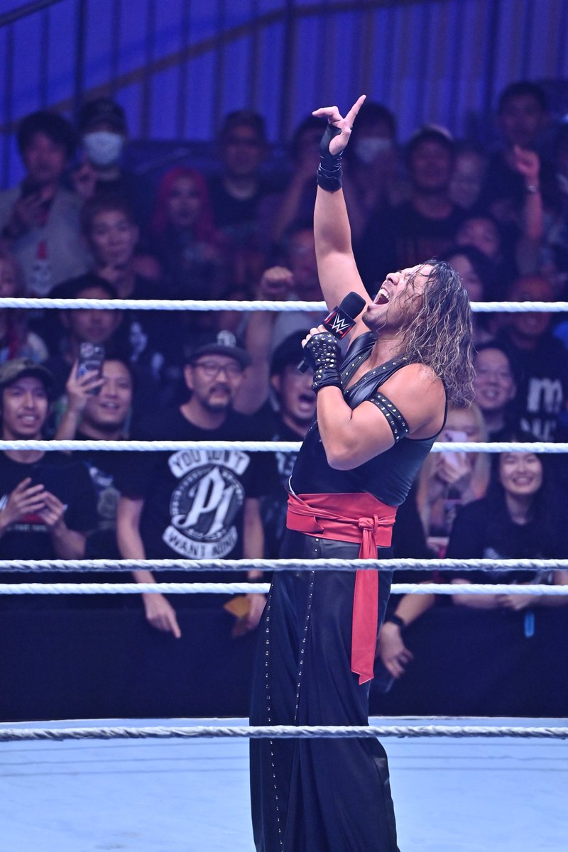 WWE日本ツアー両国国技館大会
中邑真輔が「愛してま～す！」（井上）

【週プロmobileはこちら】
wp.bbm-mobile.com/sp2/result/res…

#WWE 
#WWESuperShowJapan 
#週プロ 
#週刊プロレス