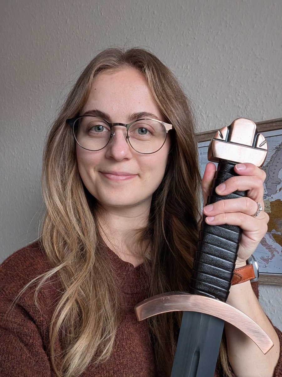 Alexis Veenendaal (Author) tweet media