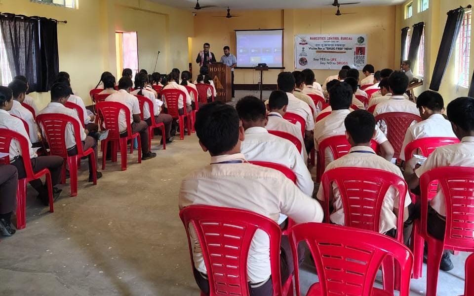 NCBGuwahati's tweet image. *#नशामुक्तभारतपखवाड़ा*🇮🇳
NCB, Guwahati
(17/10/2025)
🚭 Awrness Progrm at Indus Academy, Moregaon
🚭 Approx 50 students and faculty members participated.
@PMOIndia @HMOIndia
@dg_ncb
@narcoticsbureau
@NCBNER