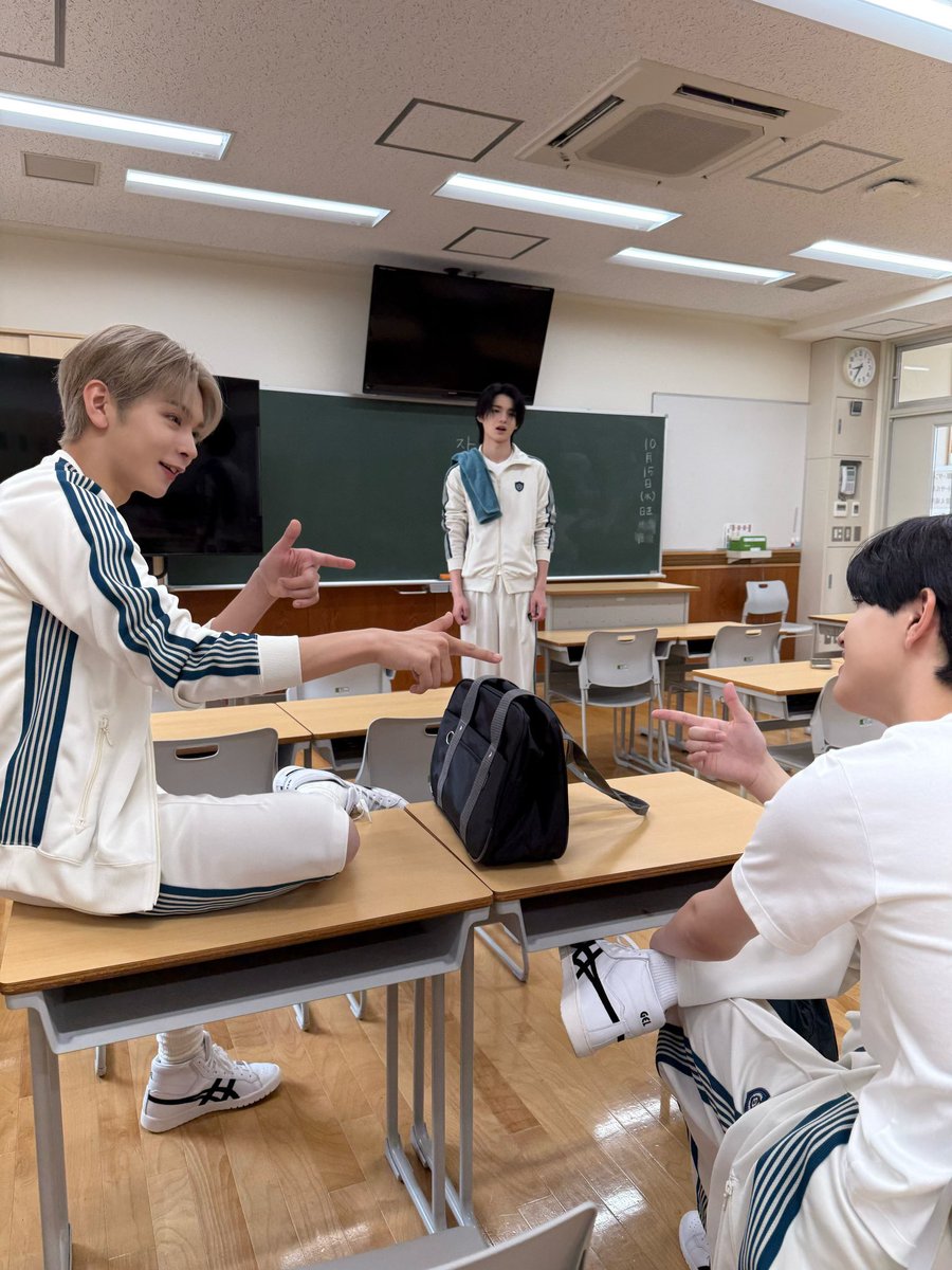 yone0neko2's tweet image. 仲è¯ãã®ãªããºð§âð€âð§ãšæ£ç«ã¡ã®å¯æãèŒðãåæã«èŠããŠæé«ð¥³ð
#åªæš¹ #YUJU
#çæ¥ #RUKA
#èŒ #HIKARU Â
#aoen #ã¢ãªãšã³Â
#aoen_鿥ã€ã³ã¯ã¬ãã£ãã«
#鿥ãããã