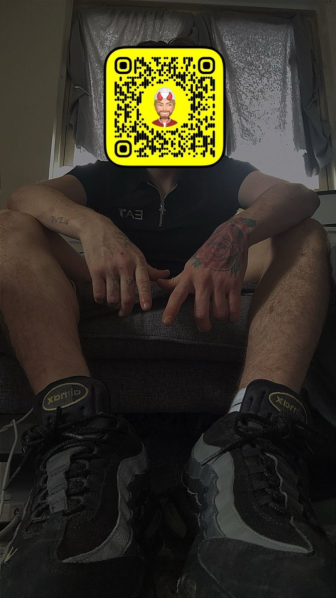 HungCockLad's tweet photo. Get licking and sniffing🐷
Bills need paying 🤑
#findom #cashmaster #sublovers https://t.co/EdmjlMYP84