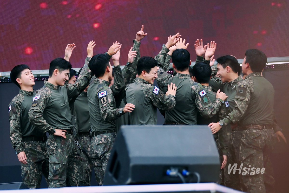 251017 낙동강 평화축제

성국 

육군공연단 화이팅!