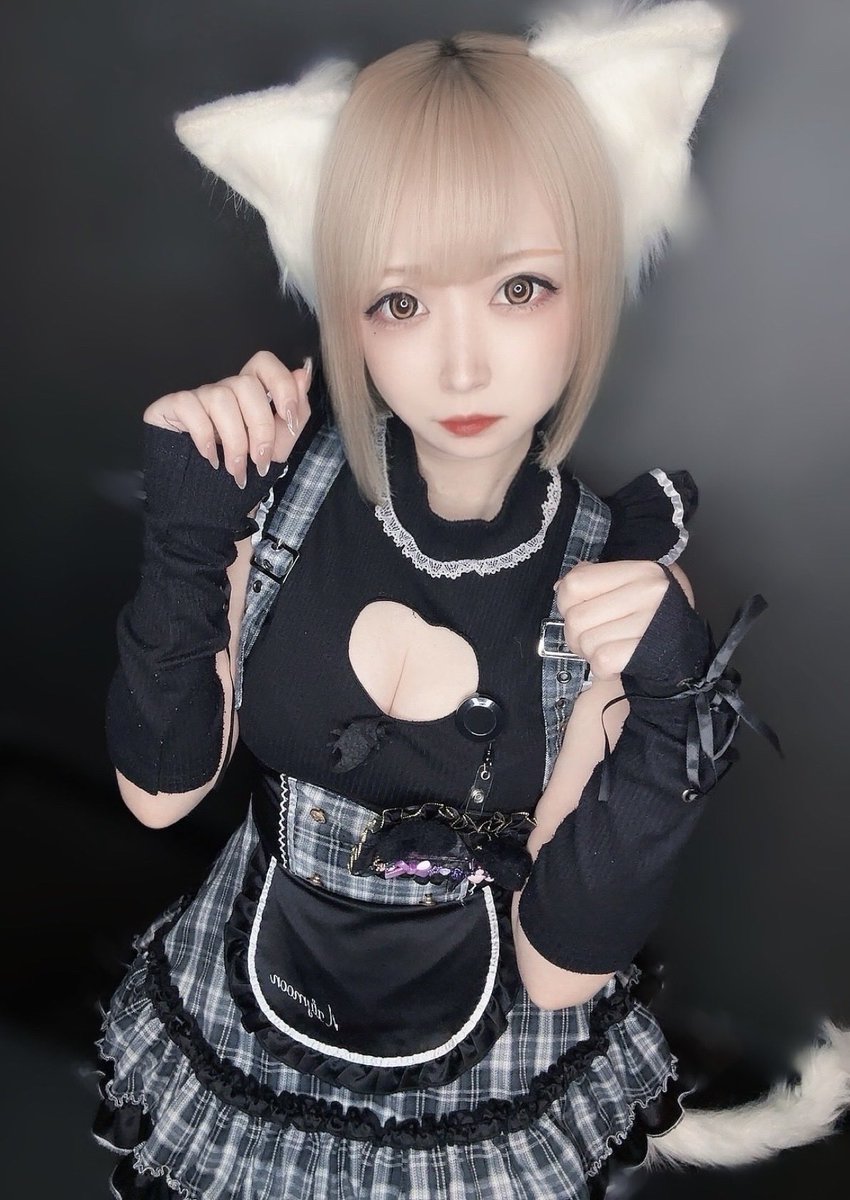 ぴあいん🐈🍣
あっという間に週末！✊
明日で、でぃすとぴあプレオープンから
丸一年なんだよ🏰
びっくりだよね…💭
今週末は一年の思い出話でもしませんか？
#でぃすとぴあ