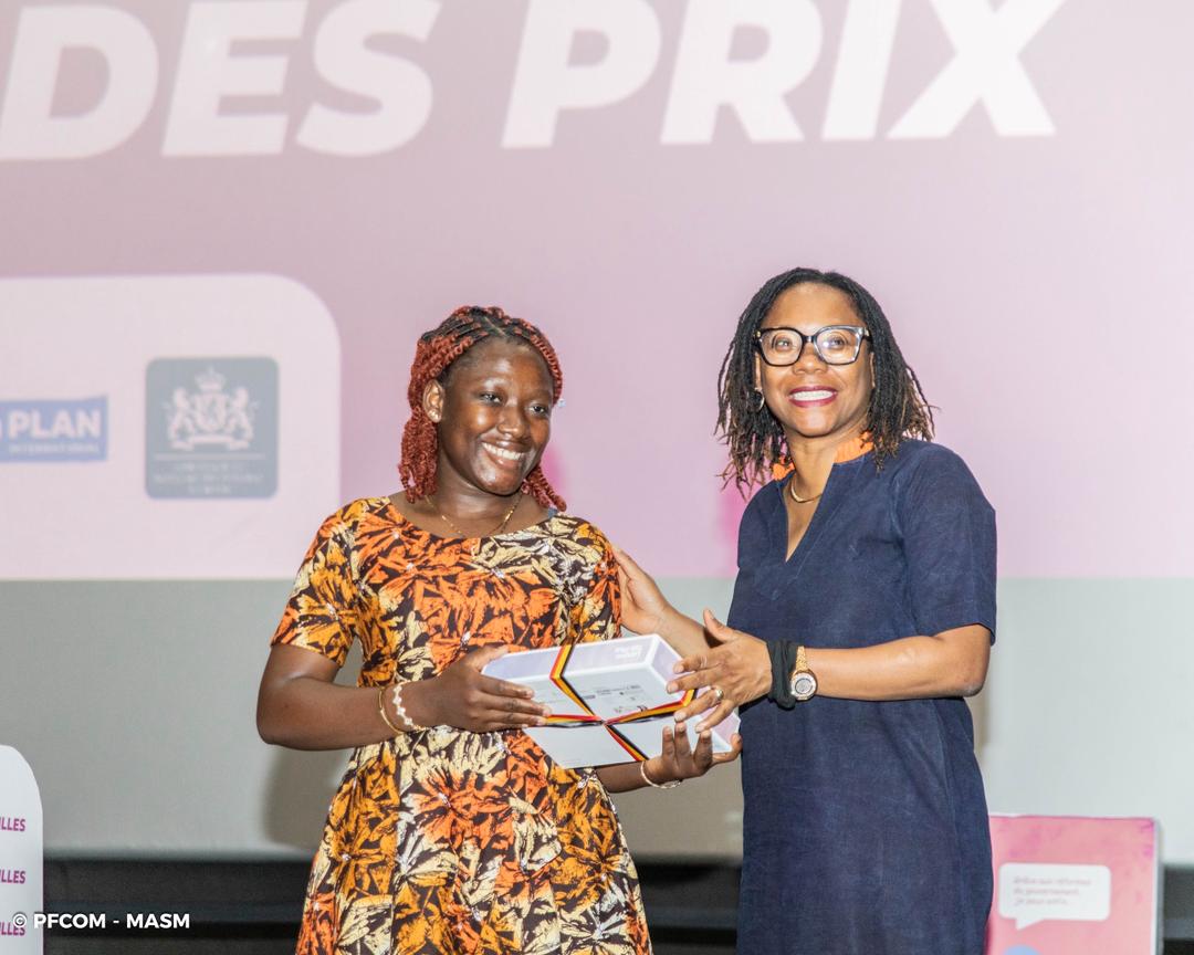 gouvbenin's tweet photo. L’émotion était à son comble le mercredi 15 octobre 2025 à Canal Olympia Cotonou à l'occasion de la grande cérémonie de distinction des 12 lauréates du Challenge “La Voix des Filles” ; une initiative du #MASM pour célébrer la Journée Internationale de la Fille. https://t.co/t6j6GZCcZM