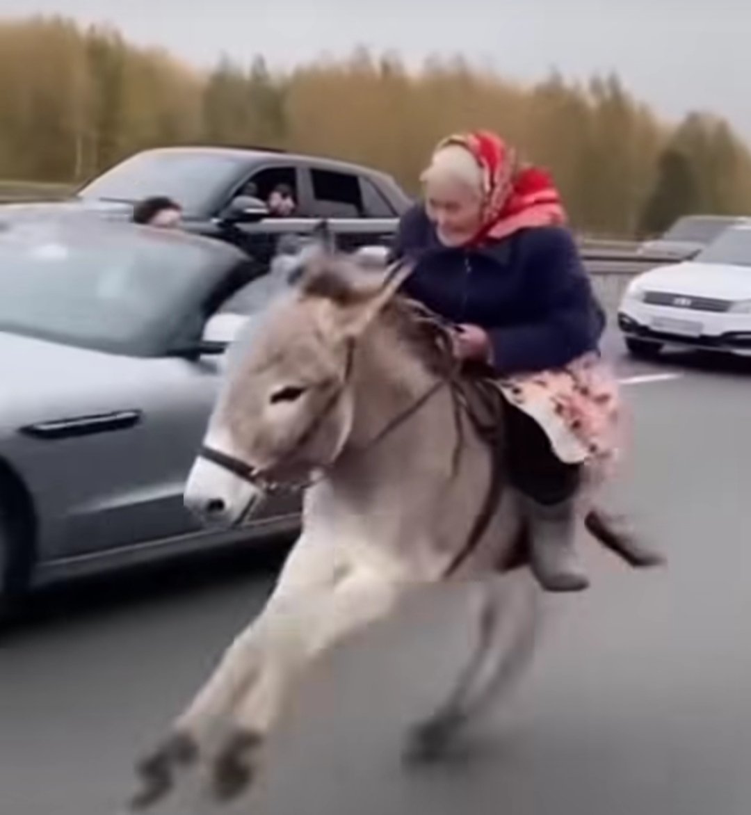 Juri baba da odnese cigare blokaderima šetačima, daleko su Raška u Ušće kada se iz Rumunije kreće.