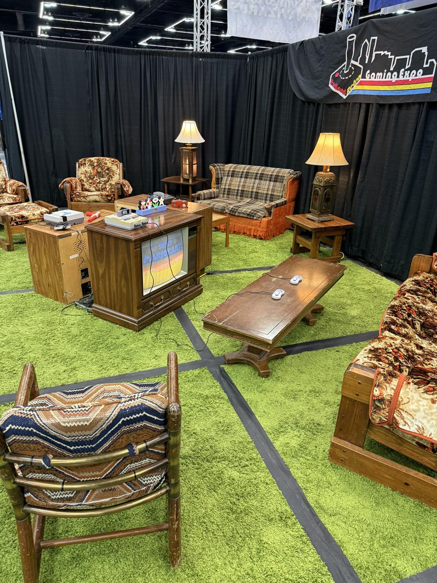 RetroGamingExpo's tweet image. Best Of PRGE 2025 part 5: Here is our design for this year, get your t-shirt at the show! And time travel back to the late 1970s, early 1980s in our retro living room. tinyurl.com/3km56wbt
#prge #prge2025 #retrogaming