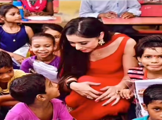 Jay_Cricket12's tweet image. Throwback, Tanya Mittal with kids 🥹❤️
#TanyaMittal • #BiggBoss19 • #BiggBoss