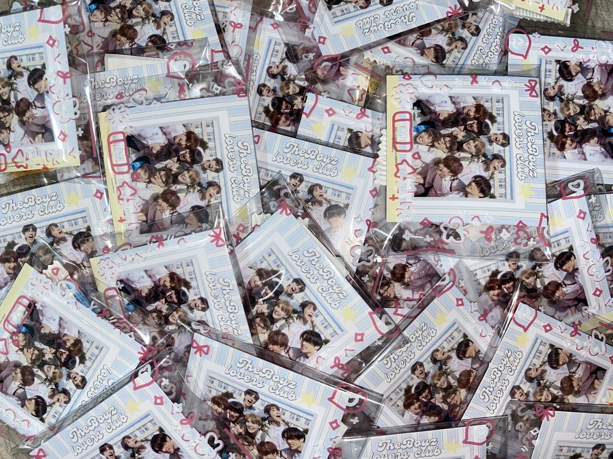 hey everyone! i’ll be giving out freebies during tomorrow’s benefit redemption. really excited to see you all there, so if you notice me around, don’t hesitate to come say hi and get yours. see you soon deobis!

#THEBOYZinKL #THEBLAZEinMY #TBZinKL