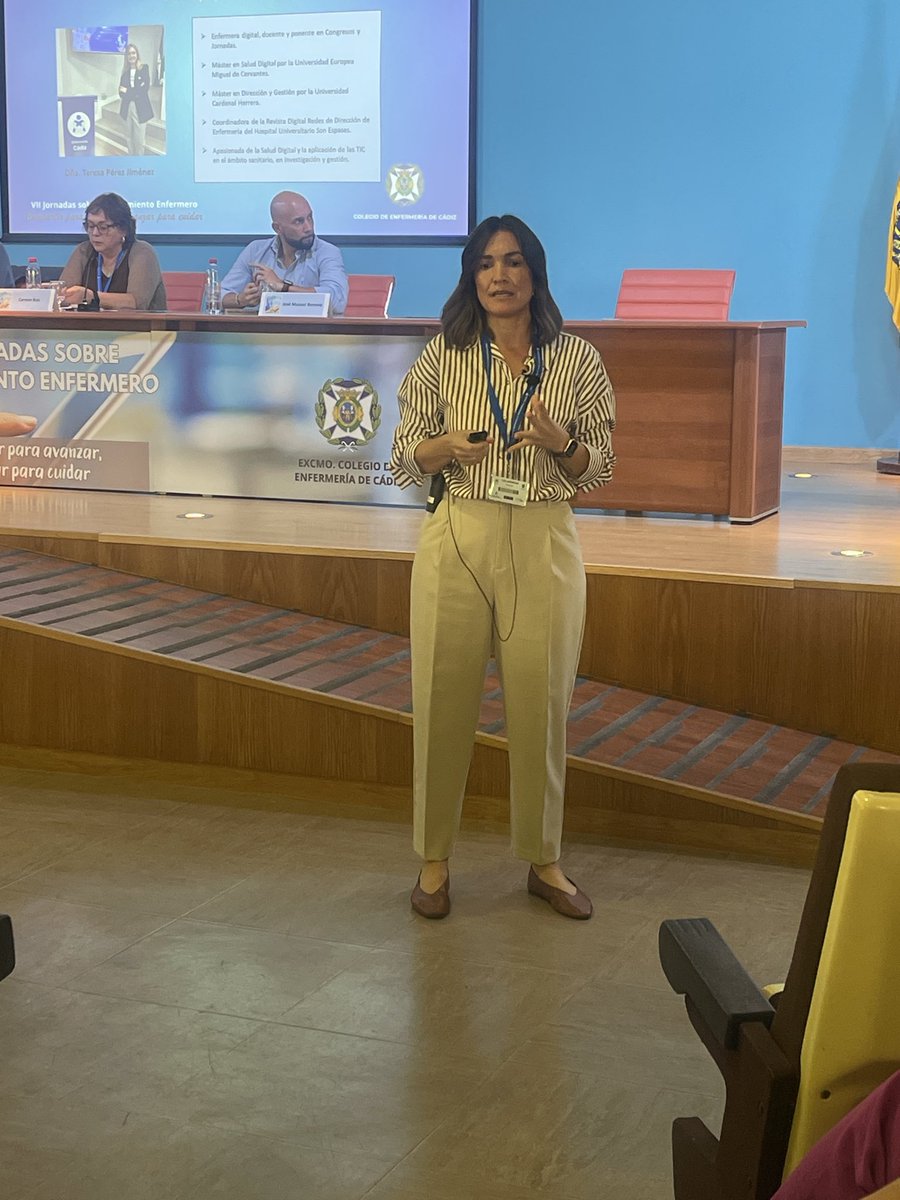 coecadiz's tweet photo. 👩🏻‍⚕️🧠👨🏻‍⚕️ Concluimos estas séptimas jornadas con una mesa redonda en la que se ha abordado los retos y oportunidades de la inteligencia artificial aplicada la investigación enfermera la mano de expertos en salud digital e investigación https://t.co/t3TVxQt6rM