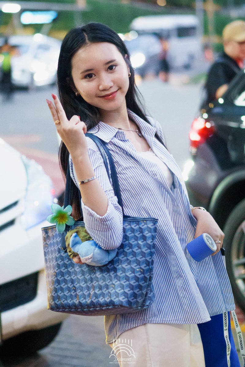 Iridescent2608's tweet image. [17102025] DPS - CGK
Thank you for your hard work🤍
Have a nice rest☺

— @AA_AlyaJKT48 

#IridescentBloom #Pelangiku #アリア #JKT48AirportFashion