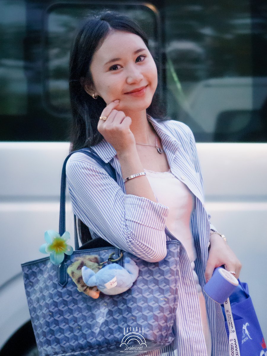 Iridescent2608's tweet image. [17102025] DPS - CGK
Thank you for your hard work🤍
Have a nice rest☺

— @AA_AlyaJKT48 

#IridescentBloom #Pelangiku #アリア #JKT48AirportFashion