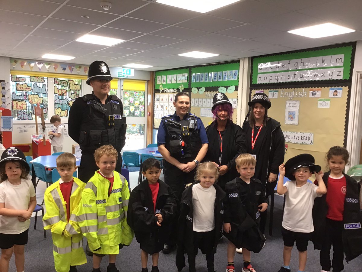 Reception have enjoyed learning about people who help us. They have explored what they do to keep us safe and healthy.
#eyfs #community