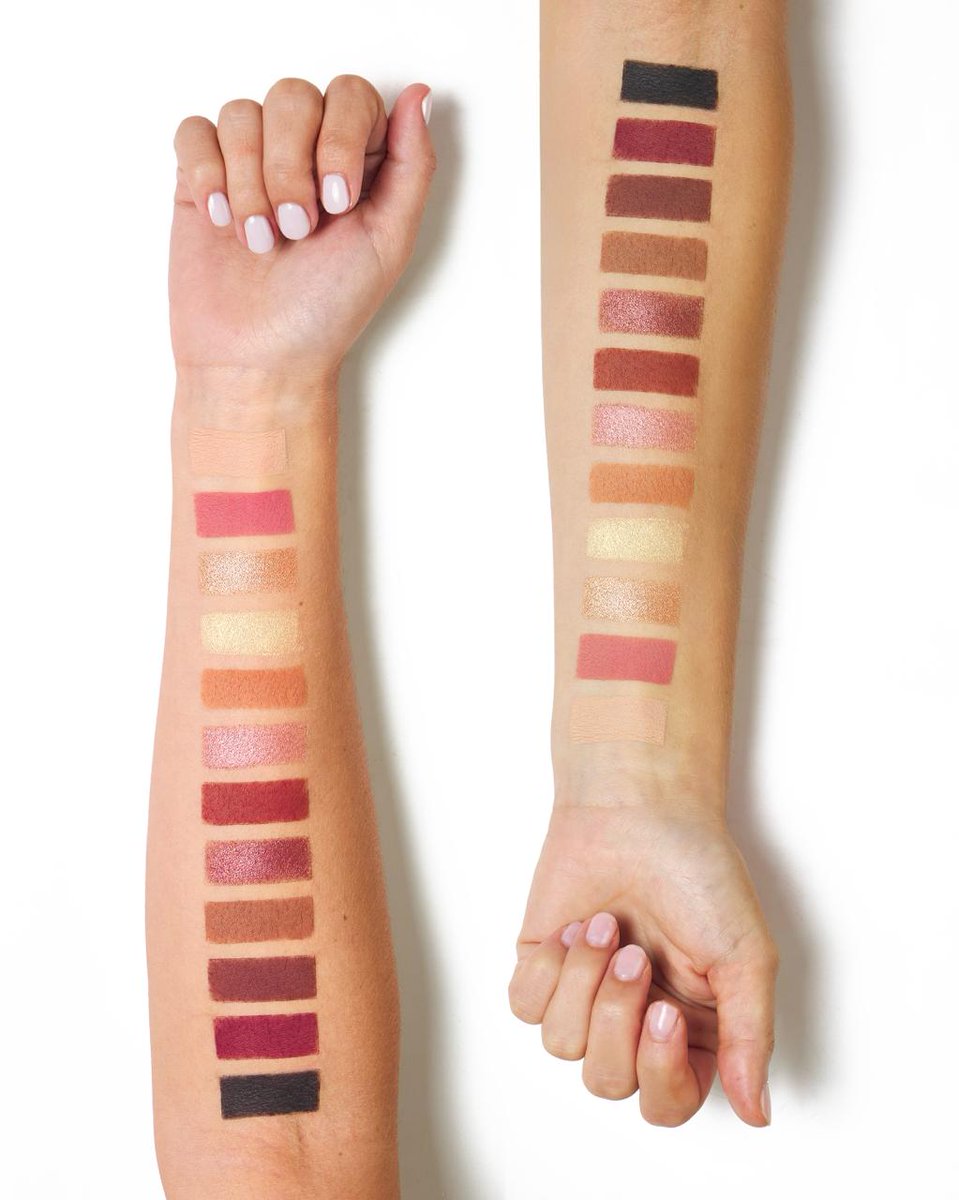 PhoenixFaves's tweet image. Colour your world with the Farmasi Glam Up Eyeshadow Palette. 🎨✨

With 12 richly pigmented shades (matte neutrals + warm shimmers), this palette is your perfect companion for looks that go from subtle daytime to full‑on glam. 

farmasi.co.uk/seanhill/produ…