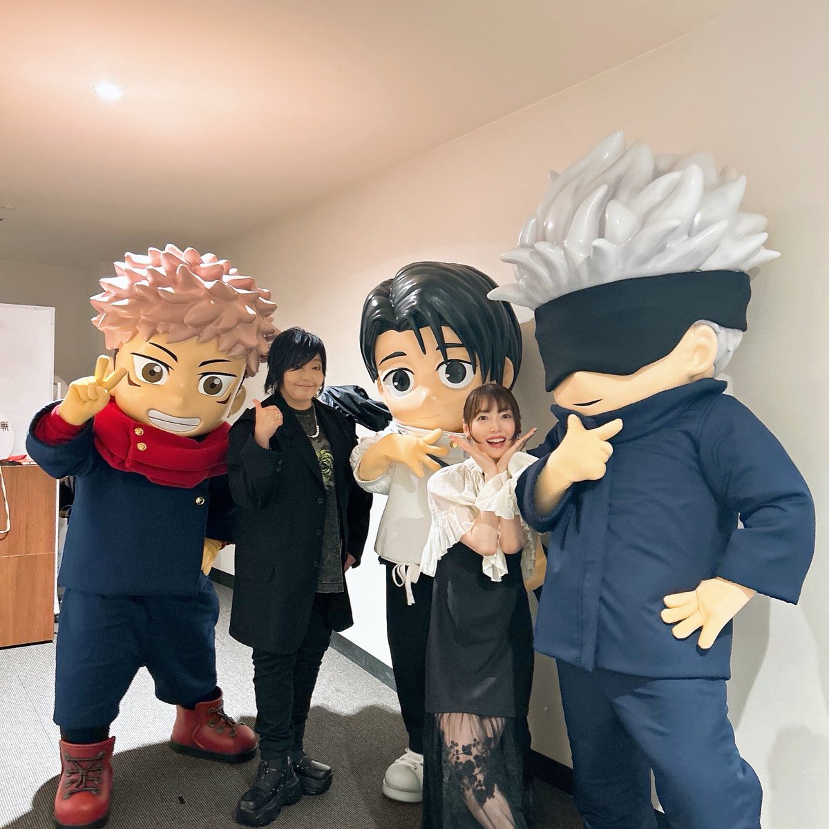 hanazawa_staff's tweet image. 『#劇場版呪術廻戦0』復活上映
里香ちゃん応援上映 初日舞台挨拶、
観に来てくださった皆様もyoutubeで参加してくださった皆様も、ありがとうございました!念願の里香ちゃん応援上映嬉しくて、緒方さんとのトークも幸せでした☺️✨
そして可愛い悠仁くん、憂太くん、悟くんが爆誕していました!
