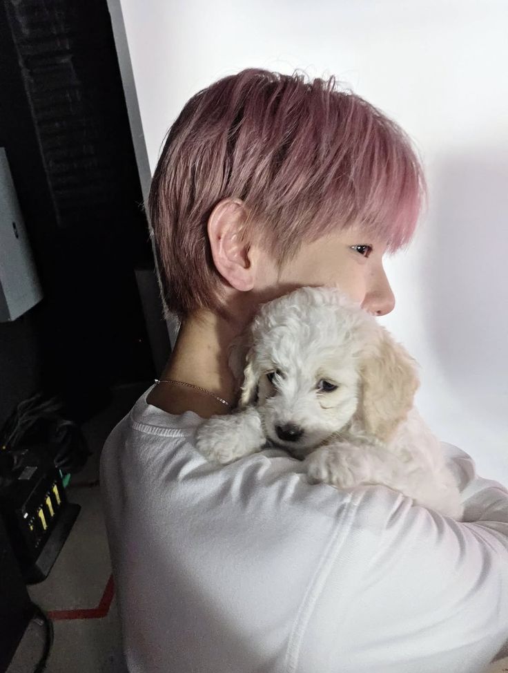 Can we get 200 replies and 1k RT? Let’s give it our all today too and don’t forget to vote on the Mnet Plus app! 
#2025MAMAVOTE #baekhyun