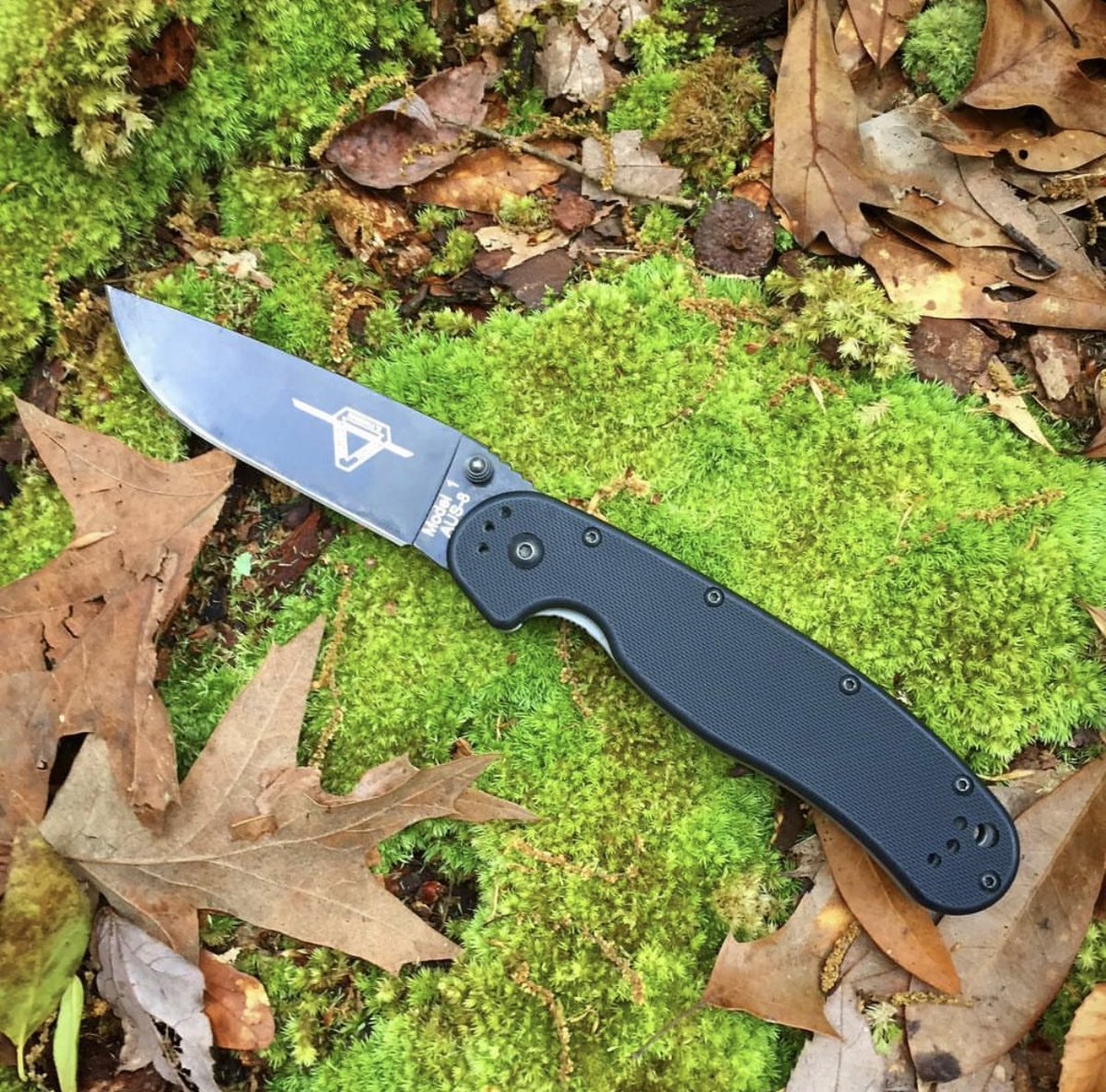 OntarioKnife's tweet photo. #FolderFriday! What are your plans for today? Working? Hiking? Road Trip? Make sure to pack your #EDC 👌🏽🔪🐀
#ontarioknifecompany #ontarioknife #ontarioknives #ontarioknifeco #OKC1889 #hunting #camping #hiking #outdoors #tools #gear #quality #bushcraft #survival #tactical #knife https://t.co/qGoOItN8KR