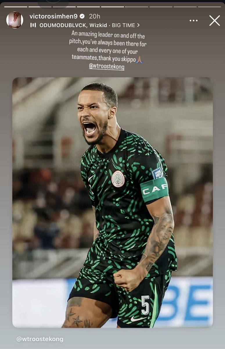 Brilafm889's tweet image. Victor Osimhen praises his Super Eagles teammates for fighting hard alongside him to secure a spot in the 2026 World Cup playoffs despite the tough spot they were in. 💪🏾🇳🇬⚽️