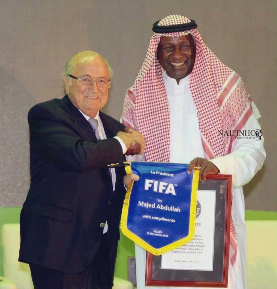 جوهرة العرب السوداء جلاد الحراس أسطورة الكرة السعوديه والعربيه والآسيويه والعالميه الأوحد ماجد بن أحمد بن عبدالله بن دفع الله آل محمد الشريف <a href="/M_Abdullah_9/">ماجد عبدالله</a> 

أول سعودي حقق افضل لاعب آسيوي ثلاث مرات متتالية بشهادة الفيفا وبدون واسطات ولا لف ولا دَوران✌️

#النصر