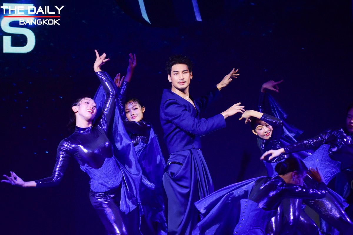 " อาโป ณัฐวิญญ์ " ในงาน “KING POWER 36th ANNIVERSARY DELIGHTS &amp; SURPRISES"  ฉลองครบรอบ 36 ปี จัดเต็มโปรโมชันที่ดีที่สุดแห่งปี 

#POWERPASSxAPONattawin #ApoNattawin   
#36thAnniversaryDelightsAndSurprises
#POWERPASS #KingPower