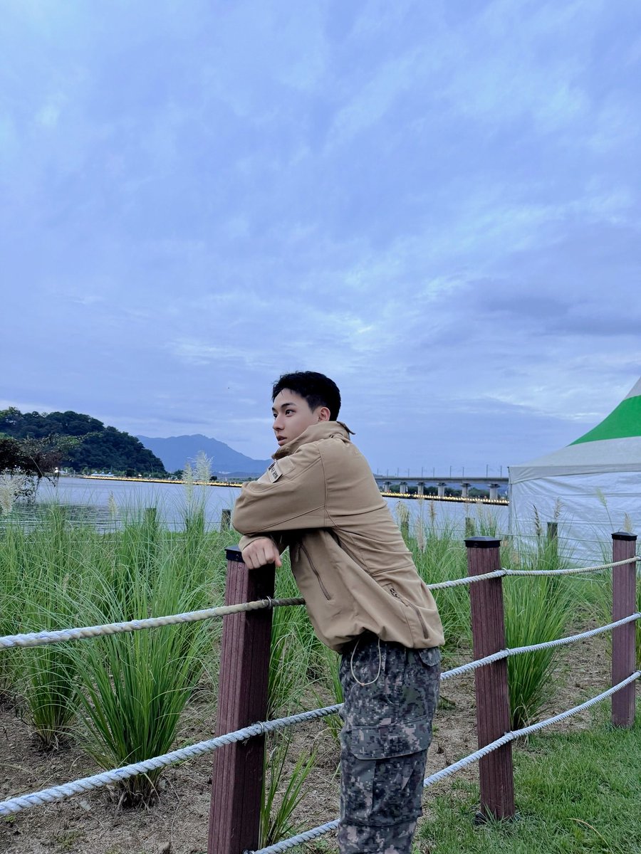 WonplanetVN's tweet photo. [IG UPDATE ] 

“🤎”

Ảnh vẫn kiệm lời như mọi khi 🌝 Đáng iu như mọi khi. Thời tiết Hàn đang vào thu rồi nên giữ ấm nhó

#송재원 #SONGJAEWON #KiDo  #Wonplanet https://t.co/lO0nugLyNJ