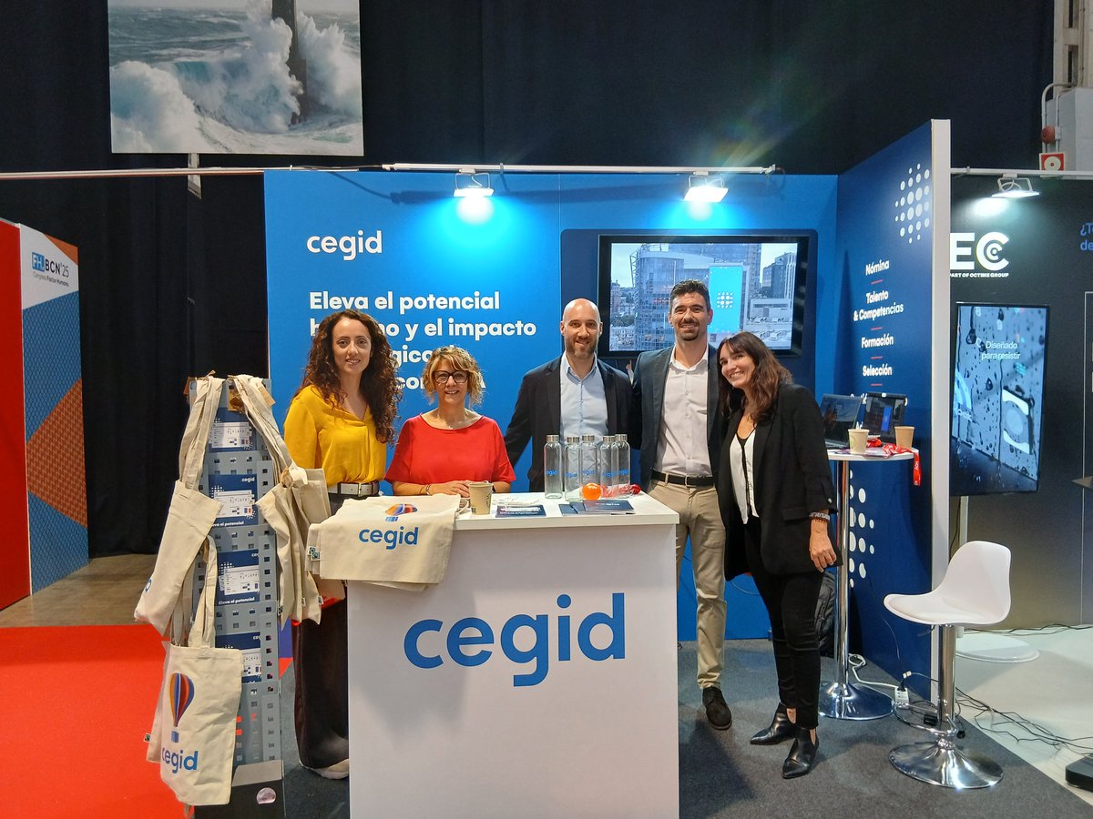 ¡Ayer vivimos una gran jornada en el #CongresoFH en #Barcelona! 

💡¿Cómo las nuevas #tendencias están redefiniendo la manera de gestionar y potenciar el #Talento?

🗨️ Nuestro Director de Marketing de Producto para Iberia, Latam y África, Isidro Velis Franch, moderó la ponencia