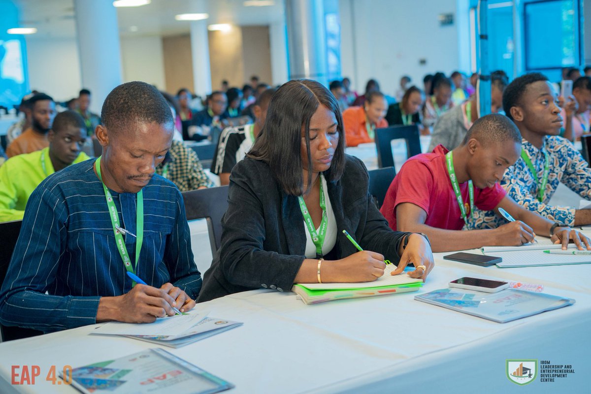 IbomLED's tweet image. Moments 
 Where  entrepreneurs are being equipped with the knowledge, tools, and confidence to be  value-based, 'no-excuse', anti-fragile leaders who are appropriately skilled to deliver world-class goods and services in their sectors of influence.
#IbomLED #Entrepreneurship