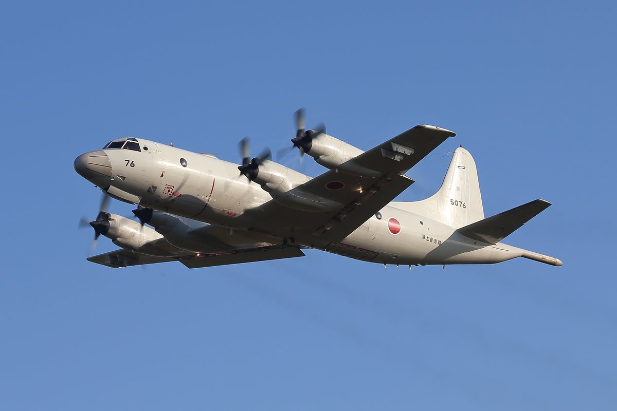 nbm_n_nori's tweet image. 「P-3C 76」(5076) 朝時間の任務へのくるくるベイパー離陸場面    2025.10.17                                                                    
#八戸航空基地 
#p3c 
#RJSH
