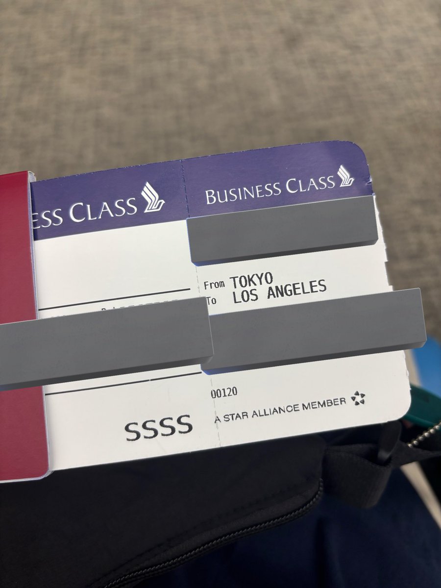 lakewindow's tweet image. 新婚旅行でカリフォルニアディズニー行ってきたがめちゃくちゃ良かった！
ちなみに日本出国の際、なんと”SSSS”対象者(テロ対策のために監視リストに載っている人物、または無作為抽出された人を対象に重点検査するやつ)になり、マジで焦った。念のため合衆国憲法修正14条などをググる。