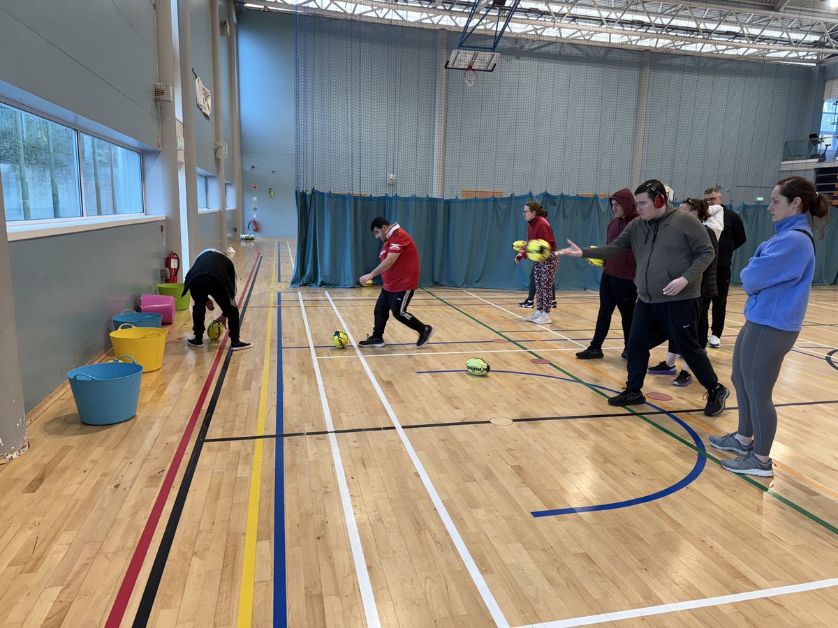 noel devlin tweet media