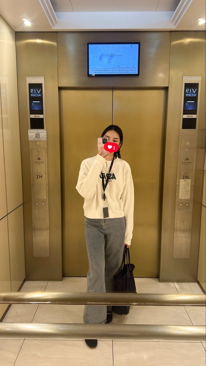 punechu09's tweet image. กดเสื้อช่วงแฟลชเซลฉ่ำ เทศกาลแอสโตรมาก จากสาวออฟฟิศไซเรนมาเป็นสาวสเวตเตอร์55 ละเสื้อคุณภาพดีอ่า น้องไบ๊อย่าเลิกทำขายนะคับ #Astrostuff