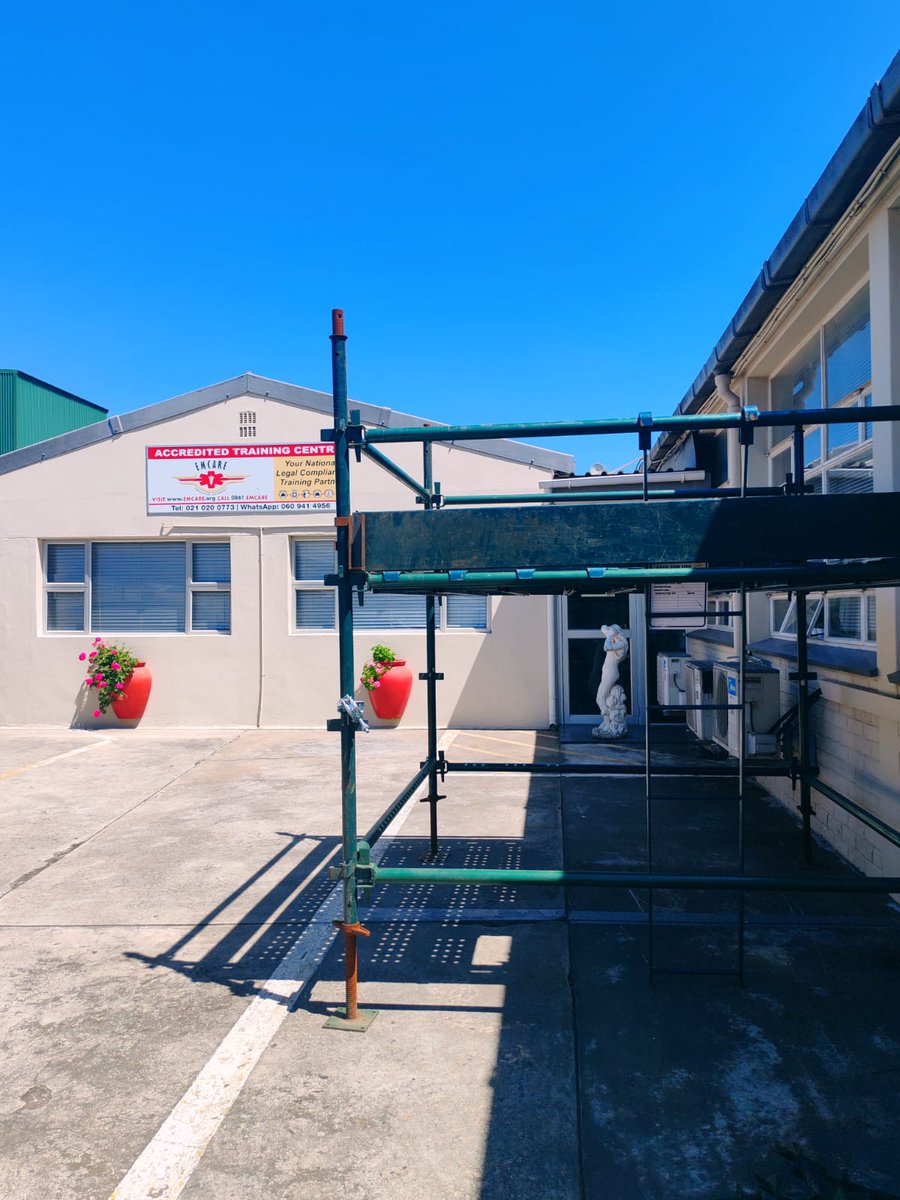 0861EMCARE's tweet image. 🏗️ Scaffolding Erector Training – Cape Town 🦺
Learners at our Cape Town branch gained hands-on skills in safely erecting, inspecting &amp;amp; dismantling scaffolding. 💪👉 Book: zurl.co/EmZrH
#EMCARE #ScaffoldingTraining #CapeTown #SafetyFirst