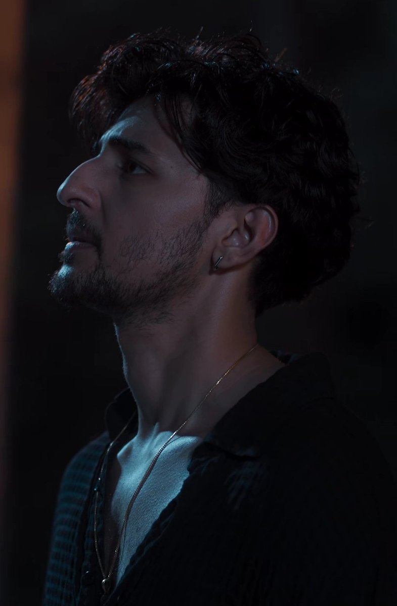 tuduahai's tweet photo. darshan raval portraying heartbreak, sadness and pain?? we are soo ready for it @DarshanRavalDZ 😭🥹 https://t.co/emdbpFzY5Q
