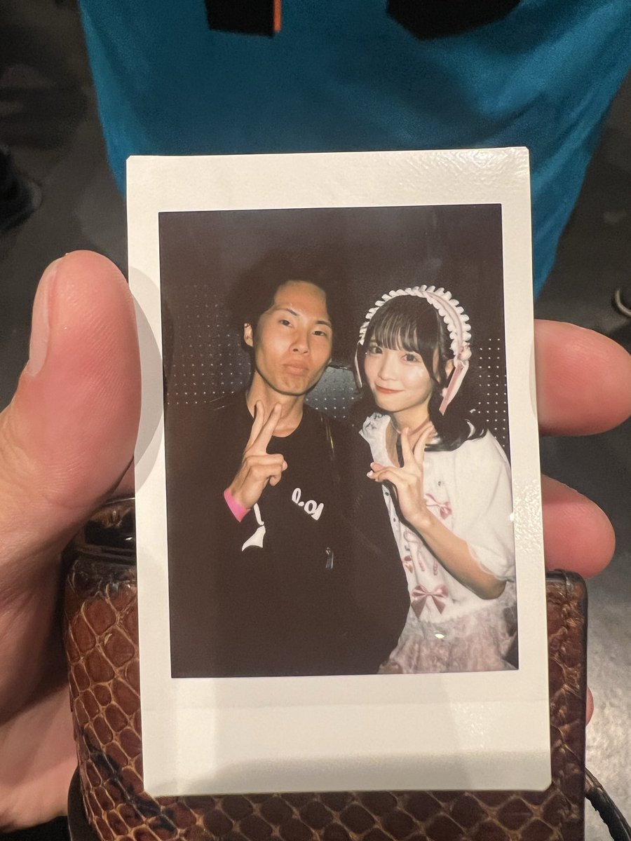 俺チェキ向いてねーわ
犯罪者か！
 #あり撮