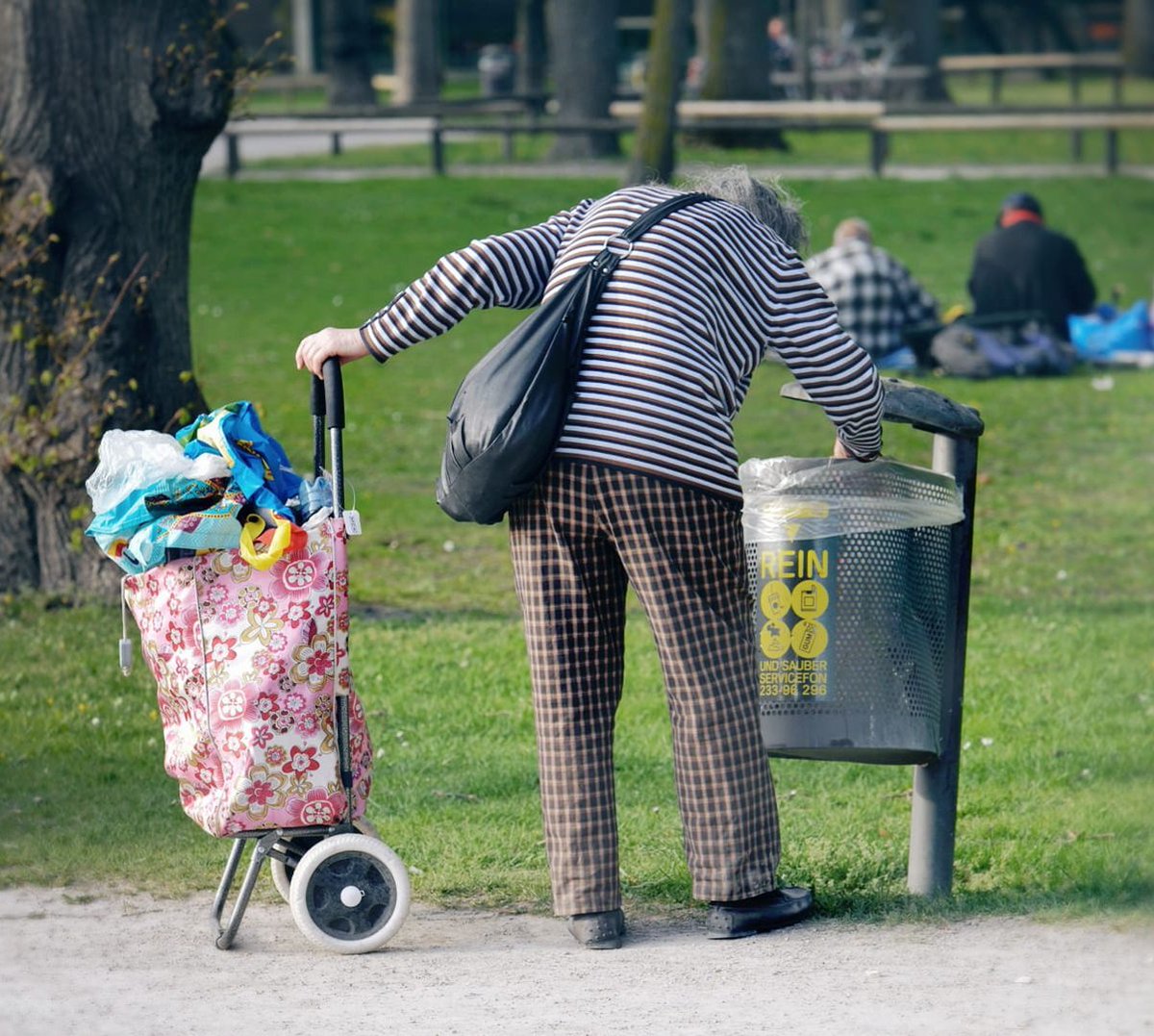 Altersarmut im Stadtbild.
Kein Problem für Merz &amp; Co.