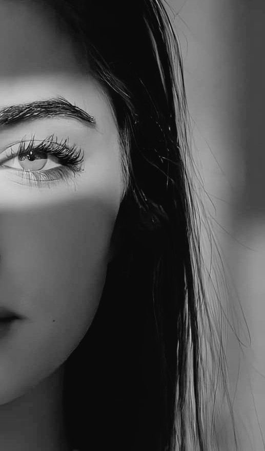 و تمنحَ

الأُنسَ لنفسها
لذا دوماً قويّة .. و / مُشِعّة 🌸💕