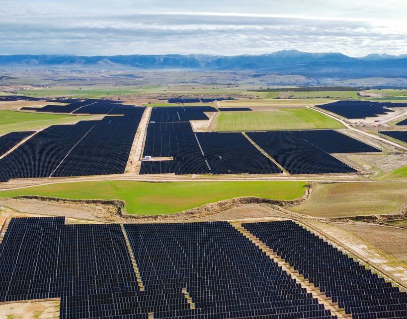 renewablemirror's tweet image. @Apple is significantly expanding its #cleanenergyprojects across #Europe with new large-scale #solar and #windfarms now in development in Greece, Italy, Latvia, Poland, and Romania.
Read More - renewablemirror.com/apple-expands-…
#ElectricalMirror #RenewableMirror #ConstructionMirror