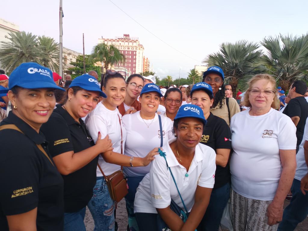 🕊 Nos convoca la paz y el decoro.

Patentizamos nuestra solidaridad con el hermano pueblo de Bolívar,  con Latinoamérica toda.
#CubaConVenezuela  🇨🇺❤️🇻🇪
#CubaPorLaPaz