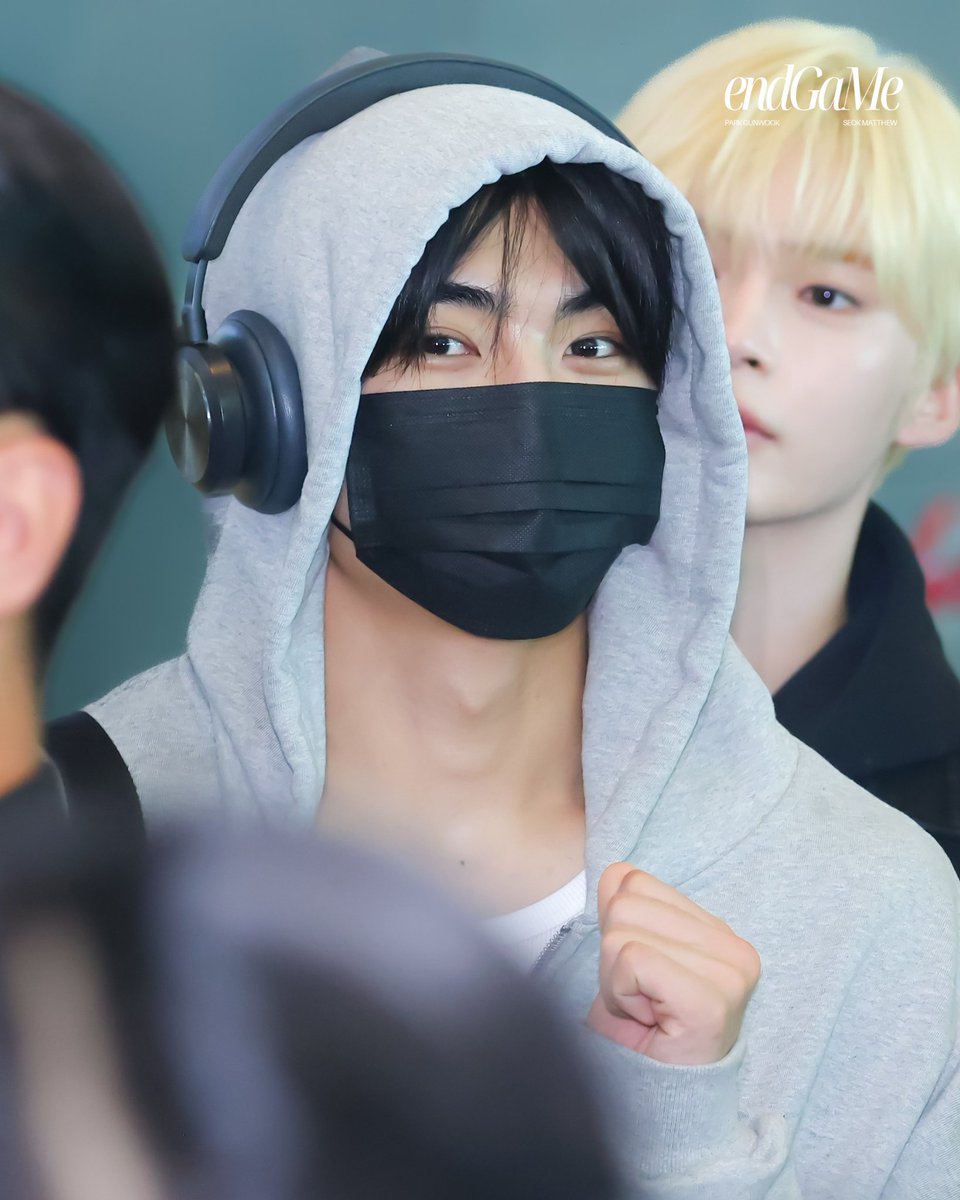 ENDGAME52's tweet image. 251017 ICN 🛫

#박건욱 #석매튜  #PARKGUNWOOK #SEOKMATTHEW #パクゴヌク #ソクマシュー #ZEROBASEONE #제로베이스원 #ZB1