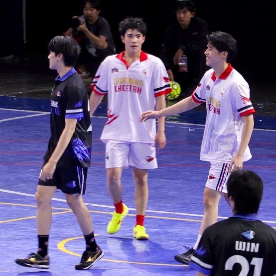 น้องโฟ้ดเซด ; ผมเตะแทบตาย พี่สกายบอกไม่เคยอยู่สีขาว