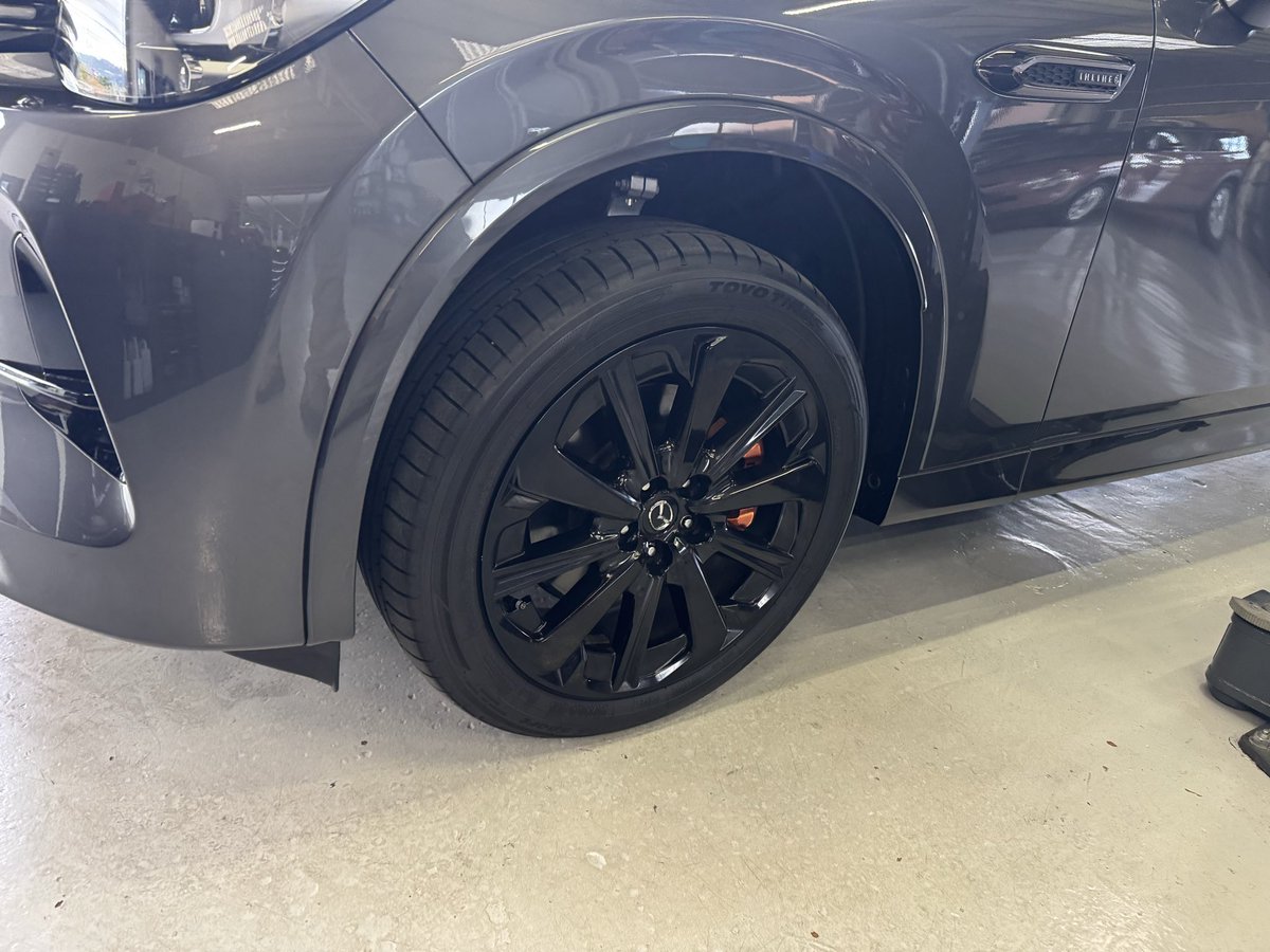 広島県は尾道より、CX-80のキャリパーペイント施工にご来店されました😊一泊してかずら橋や天空の鳥居⛩️などたくさんの写真を撮られたそうです📷

キャリパーの仕上がりも大変、満足して頂き、とても嬉しく思います🙇また観音寺に遊びに来てください🚗遠方よりありがとうございました😊