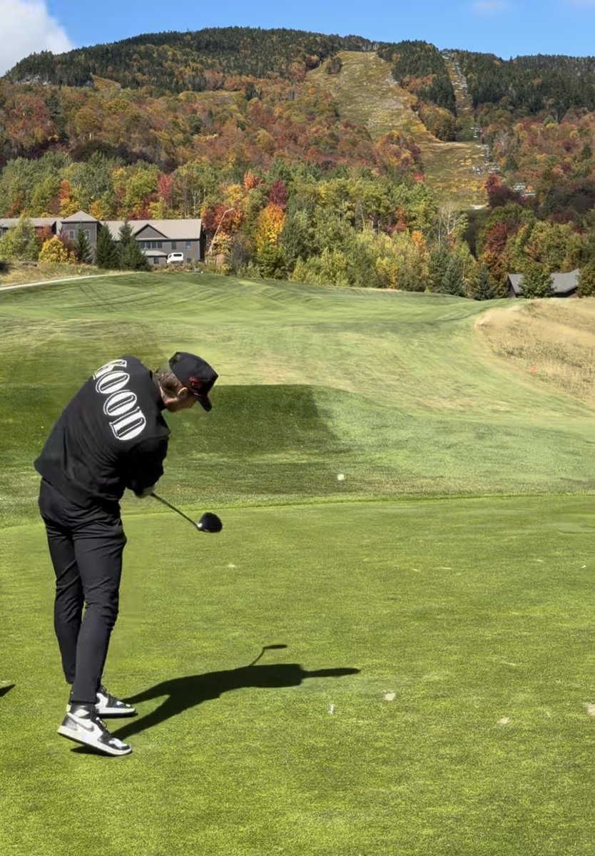 NOTdaRealGil's tweet image. Just when you thought it couldn’t get worse… this is on the back of that sweater