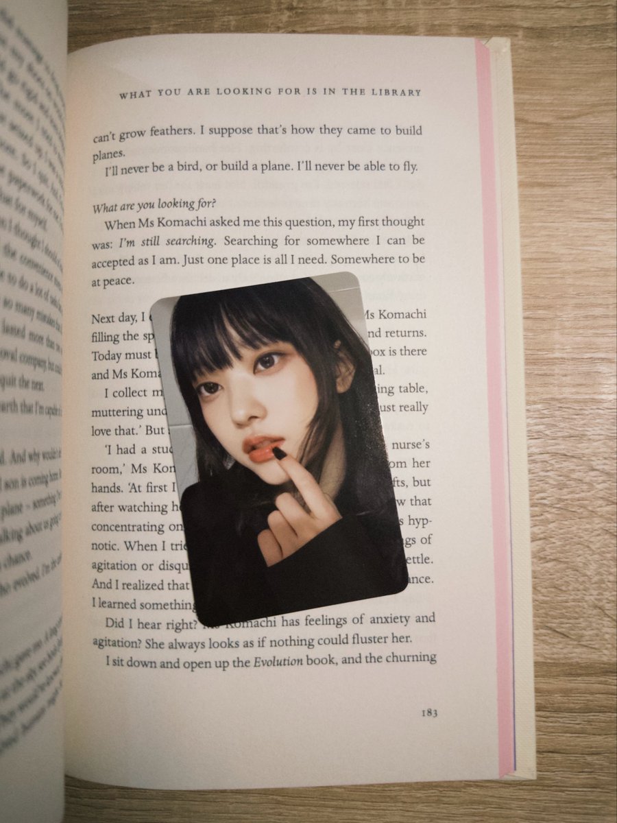 gunjou722's tweet photo. the book                                 the bookmark https://t.co/Qu2n0DZQFR