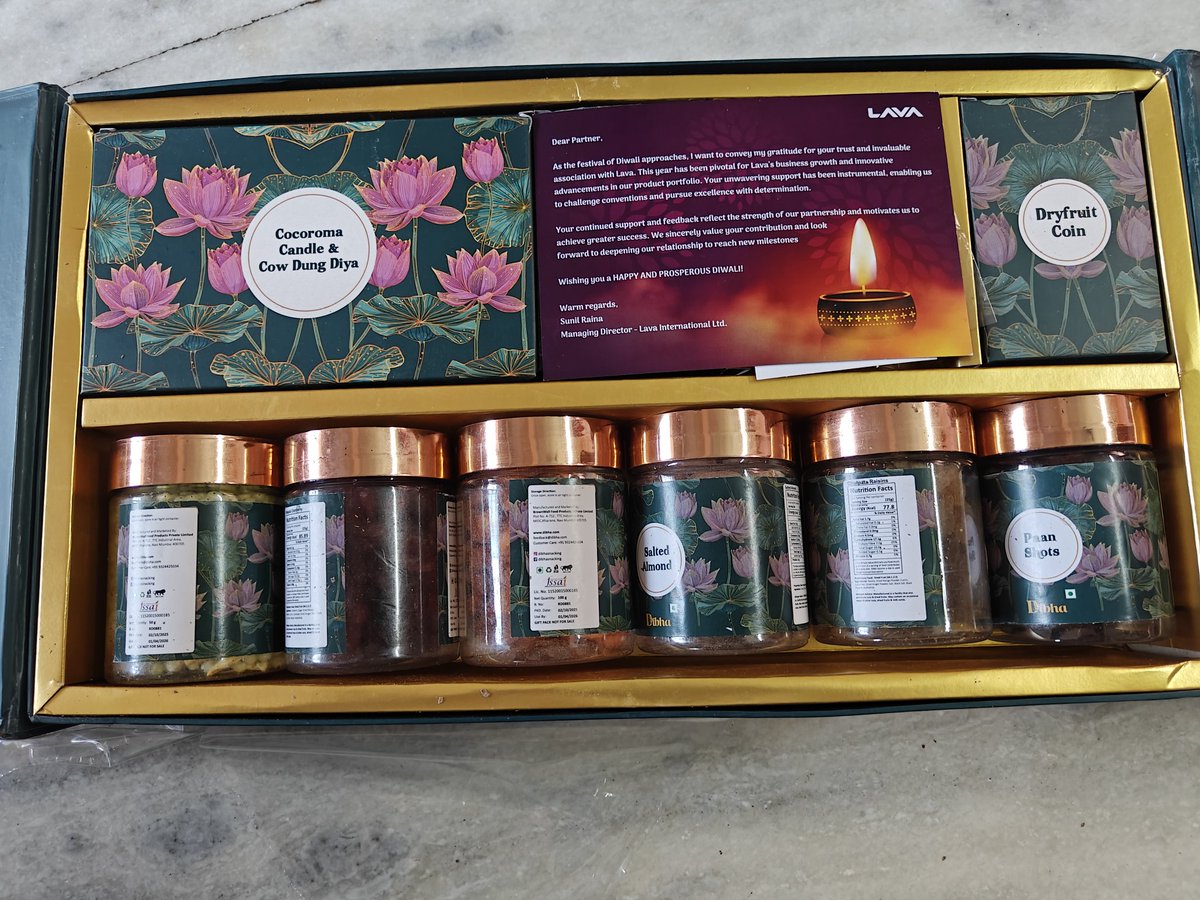 WalaGadgets's tweet photo. LAVA Sent Happy Diwali Gifts &amp; Wishes..Happy Diwali 🪔🎇 in an advance to all.
@LavaMobile https://t.co/tyEdhR5Ngf
