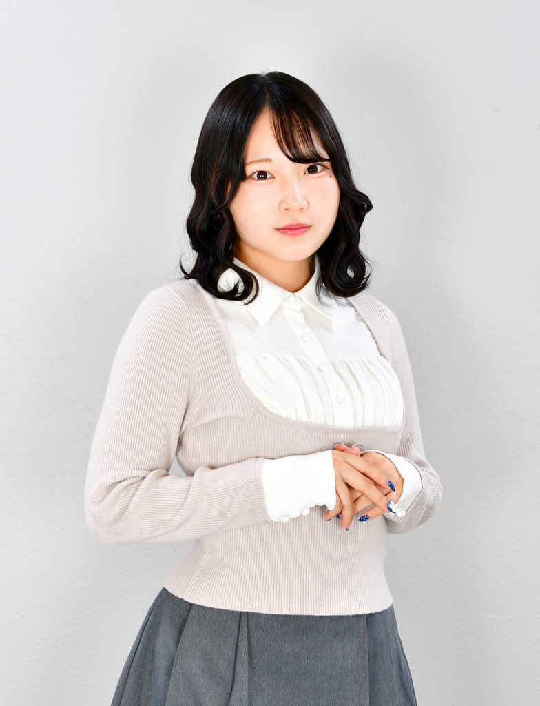 TellUs_official tweet media