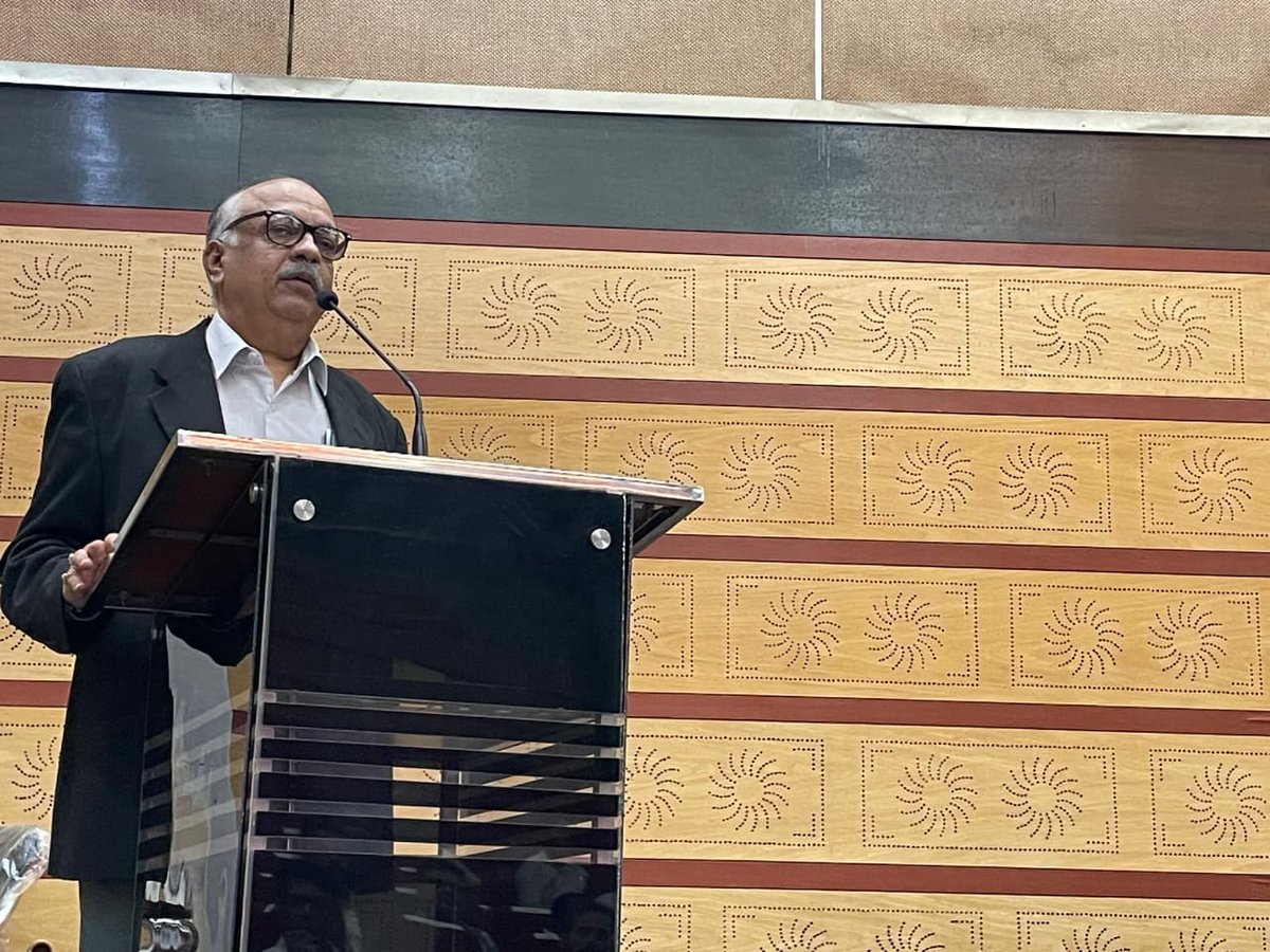 #UPRERA ने “एजेंट प्रशिक्षण प्रमाणन कार्यक्रम” के 19वें व 20वें बैच के सफल अभ्यर्थियों को प्रमाणपत्र प्रदान किए। अध्यक्ष श्री संजय भूसरेड्डी ने कहा -प्रशिक्षित एजेंट रियल एस्टेट क्षेत्र में पारदर्शिता और जवाबदेही सुनिश्चित करते हैं। अब तक 22 बैच, 1750 पंजीकरण, और 781 सफल एजेंट