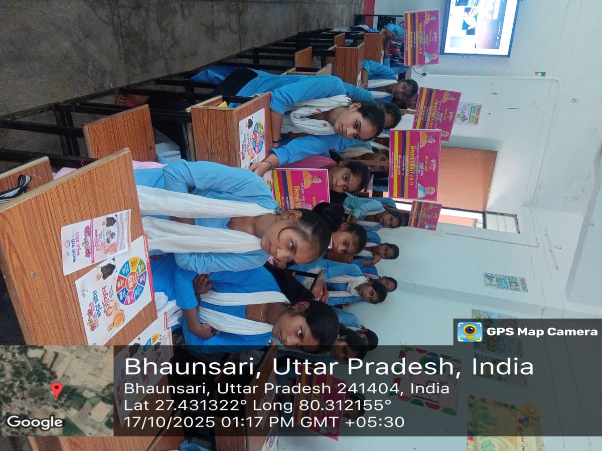 ShoPsTadiyawan's tweet photo. थाना टंडियावा जनपद हरदोई में मिशन शक्ति अभियान फेस5.0 के तहत ग्राम भैंसरी में राजकीय उच्च विद्यालय में छात्राओं से मीटिंग की गई मीटिंग में उपस्थित छात्राओं को जागरूक किया गया उन्हें सरकार द्वारा चलाए गए विभिन्न महिला संबंधी योजनाओं के बारे में बताया गया उन्हें महिला हेल्पलाइन https://t.co/Jy7qxikNna
