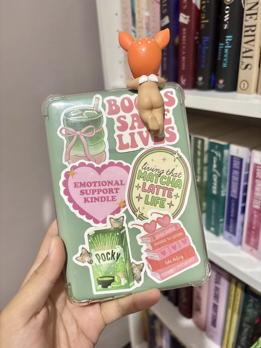 recent favorite kindle decoration: pink and green 🩷💚
