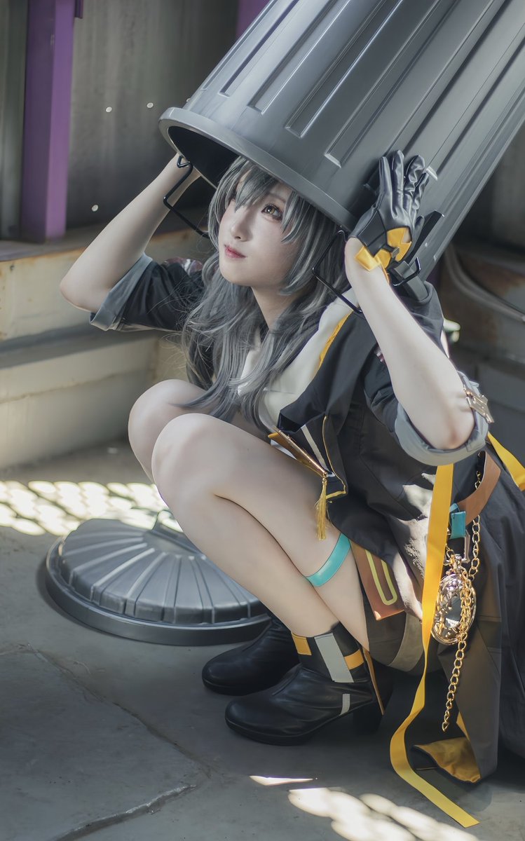 cos
　　崩壊スターレイル / 開拓者🌟

　　　　　　⸜　ゴミ箱！　⸝

#HonkaiStaiRail  #Stella