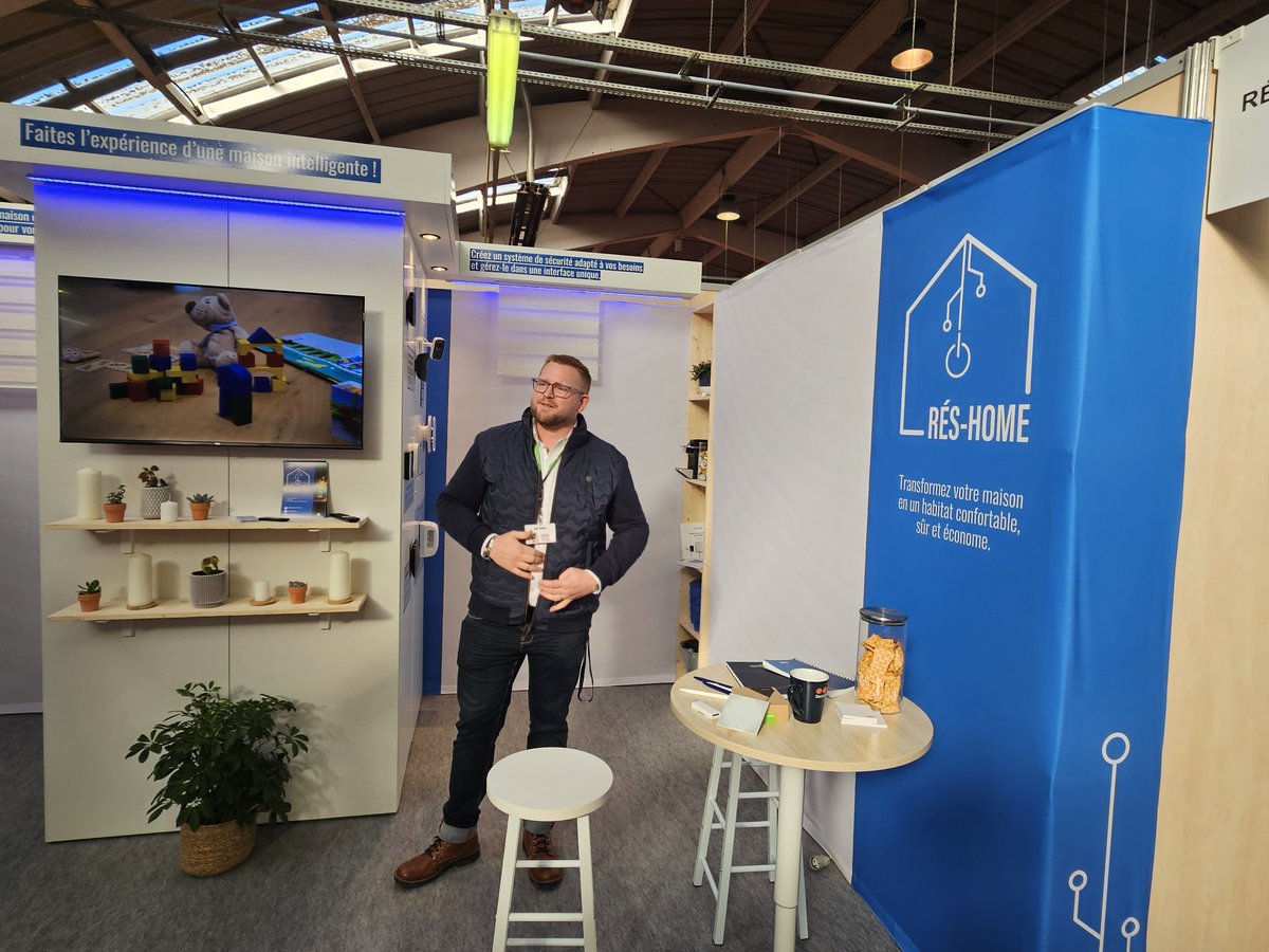 Inauguration ce matin du Le Salon de l'Habitat de Niort 👍170 exposants LOCAUX, 4 jours et un prix d'entrée à 3 € au lieu de 5 😊

Rdv au salon pour découvrir les nouveautés, réfléchir à des projets, rencontrer les artisans et entreprises : être bien chez soi c'est important 😃